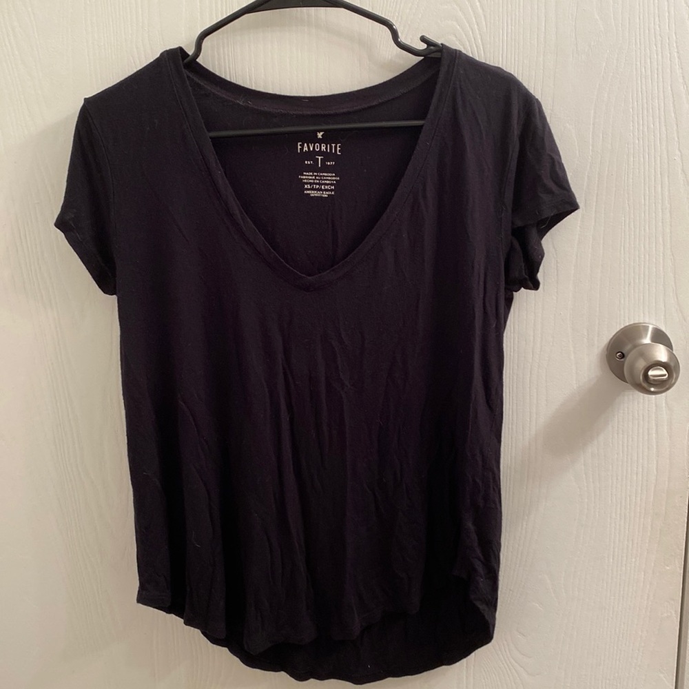 XS Favorite T by American Eagle, v-neck, black